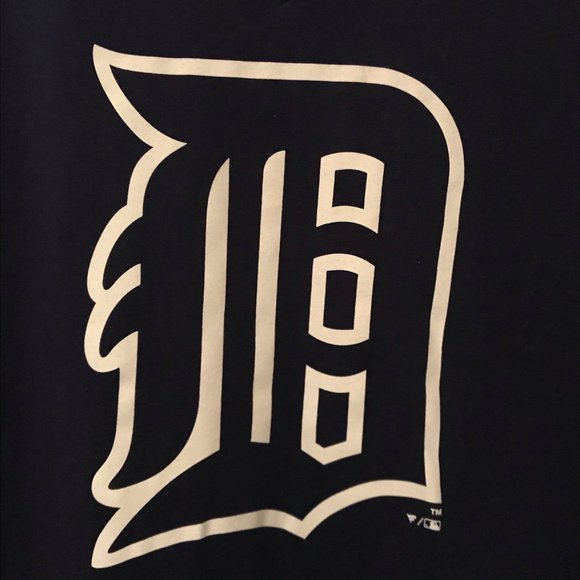 NEW Detroit Tigers Fanatics Plus V-Neck T-shirt (fits like a 20-22W) - Picture 7 of 9